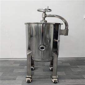 抽滤器